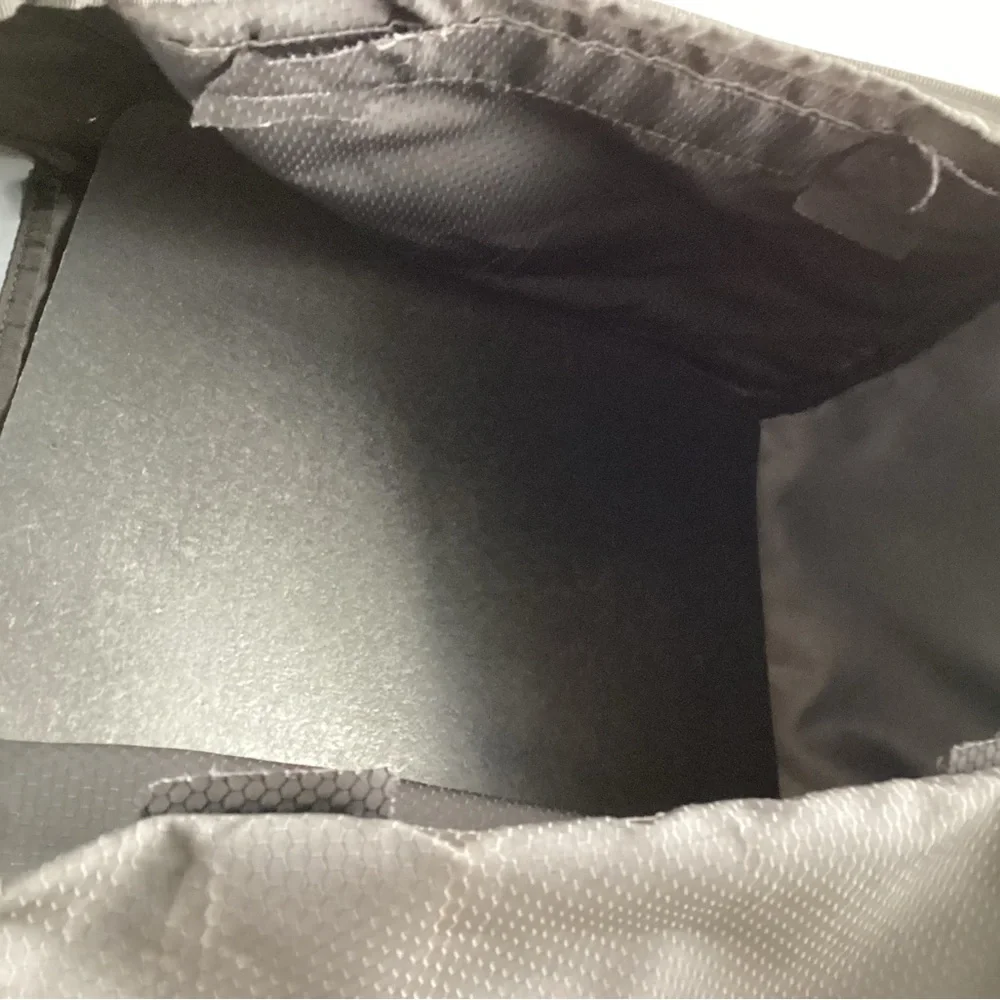 adidas sleek black